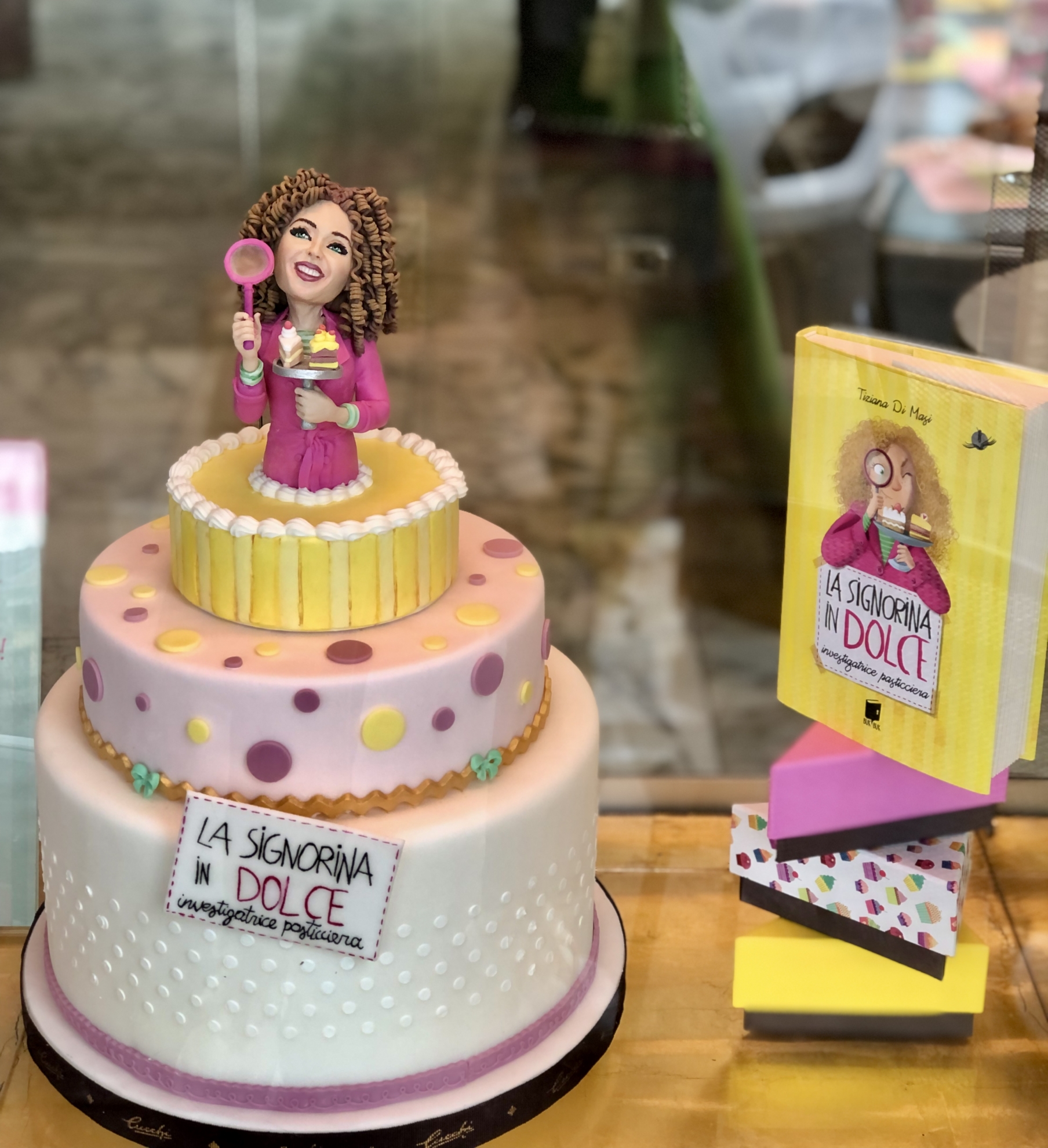 ARRIVA LA SIGNORINA! IL LANCIO DEL ROMANZO DA CUCCHI, MILANO